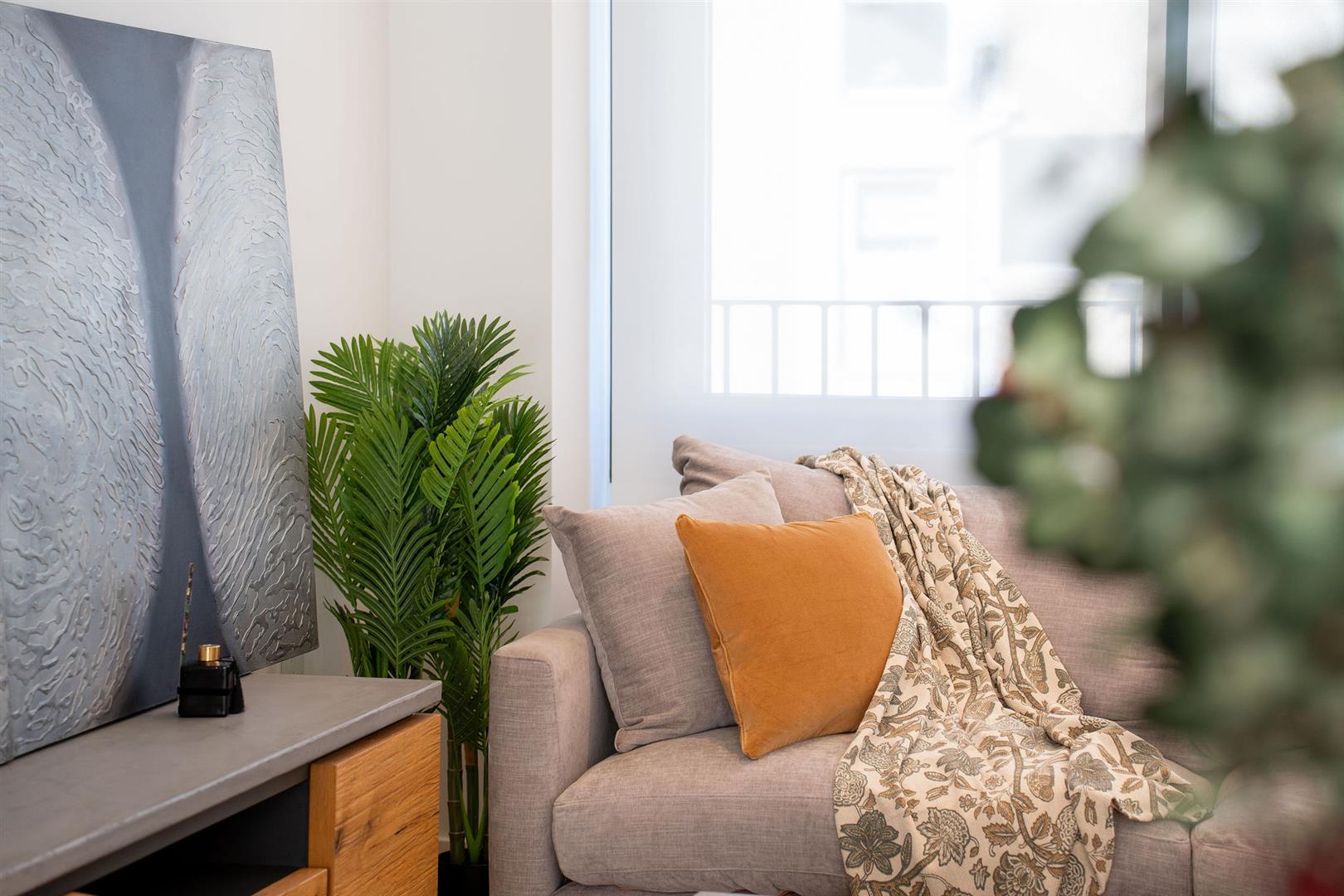 Image of House - 5 Bedrooms - 6 Bathrooms for Sale in North Gorge-Gibraltar, Image 13